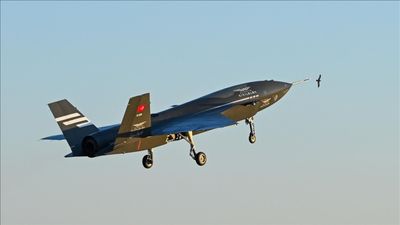 KIZILELMA’dan tarihi başarı: Simüle atışta F-16’ya tam isabet