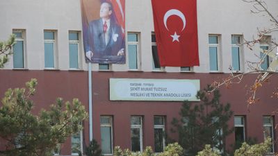 Eskişehir'de lise öğrencisi yediği gıdadan zehirlendi