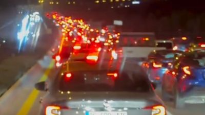 Ankara'da trafikte kalan vatandaşın isyanı