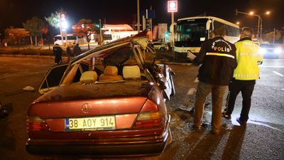 Nevşehir’de turistleri taşıyan otobüs kaza yaptı: 2 kişi hayatını kaybetti