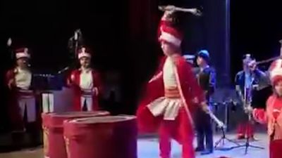 Isparta Erenler Mehteran Takımı'nın gösterisi viral oldu