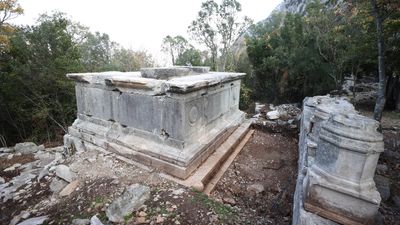 Termessos’ta ilk kazı: 14 metrelik anıt mezarlar ayağa kalkıyor