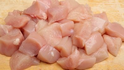 En tehlikeli tavuk pişirme yöntemi! Zehir sayılıyor...