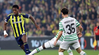 Fenerbahçe'de Jhon Duran, kırmızı kart gördü