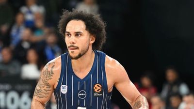 Anadolu Efes'te Shane Larkin, ameliyat edildi