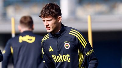 Fenerbahçe'de Sebastian Szymanski gelişmesi