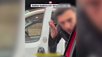 Bakan Yerlikaya: Kadın sürücüye saldıran kişi gözaltına alındı