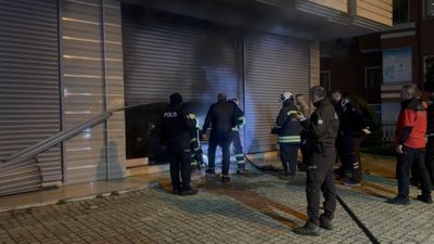 Rize'de çay toplama makinesi deposunda yangın