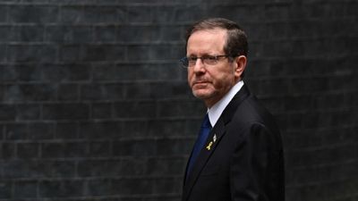 Isaac Herzog'dan, Netanyahu'nun affını isteyen Trump'a yanıt