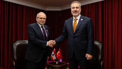 Hakan Fidan, Lübnan Başbakanı Salam ile bir araya geldi