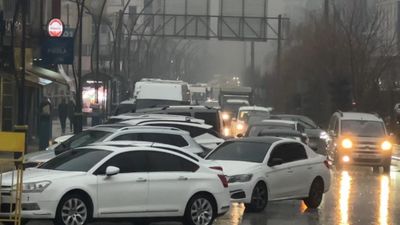 Hakkari'de yoğun yağışlar uçak seferlerini durdurdu