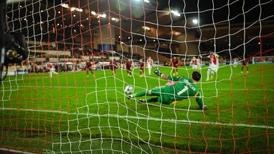 Galatasaray'da Uğurcan Çakır penaltı kurtardı