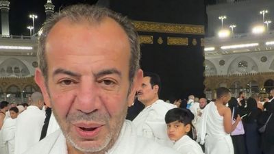 Faruk Özlü'den Tanju Özcan'a: Kabe’yi de şov alanına çevirmiş