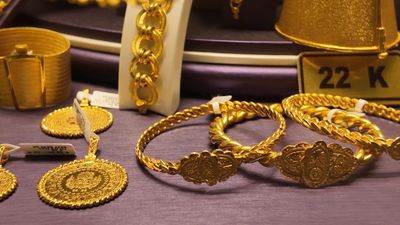 Altın fiyatları artınca, İstanbul’daki bazı kuyumcular işçilikte indirime gitti