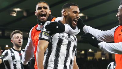 İskoçya Lig Kupası'nı Celtic'i yenen St. Mirren kazandı