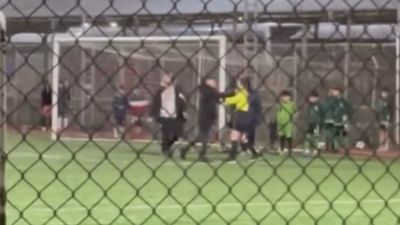 Kocaeli'de U12 maçında skandal: Kadın hakeme antrenör saldırısı