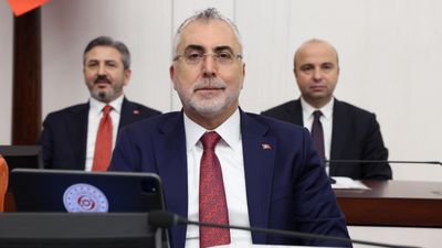 Bakan Işıkhan: Asgari ücret, çalışanları enflasyona ezdirmeyecek şekilde belirlenecek