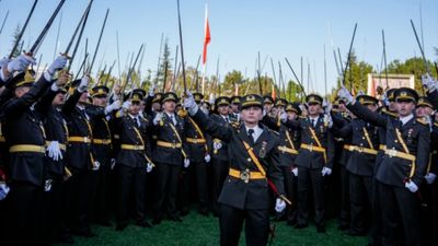 Teğmenlerin kılıçlı yemin davasında karar: Emre itaatsizlik cezası hukuka uygun bulundu