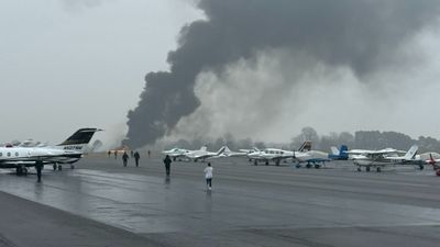 ABD’de havaalanına iniş yapan özel jet piste çakıldı