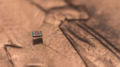 Işıkla çalışan dünyanın en küçük robotu geliştirildi