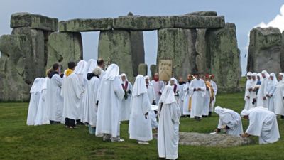 Ümit Yenişehirli: ‘Mezarda içki’ Pagan geleneğiydi