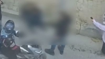 İstanbul'da kadını taciz ettiği iddia edilen şüpheliyi çevredekiler darbetti