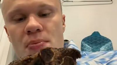 Erling Haaland et yediği anları paylaştı: Akıllara Erol Taş'ı getirdi