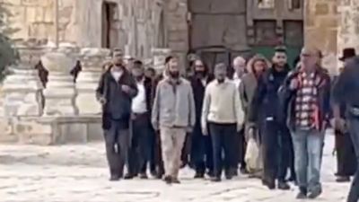 İşgalci İsrailliler, Mescid-i Aksa’ya 'Hanuka' baskını yaptı