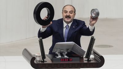 Mustafa Varank’tan Özgür Özel’e savunma sanayi çıkışı