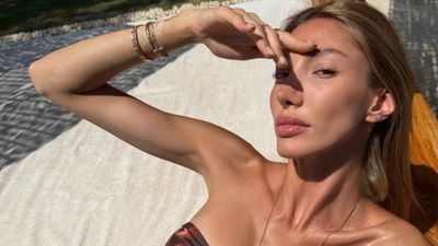 Uyuşturucudan yakalama kararı bulunan Şevval Şahin, Türkiye'ye dönmedi