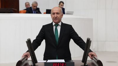 DEM Partili George Aslan'dan Noel'in resmi tatil olması için kanun teklifi