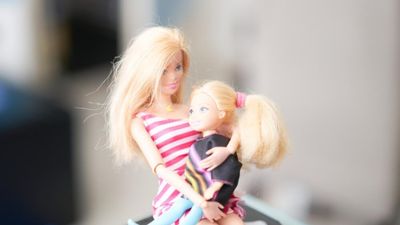 Yeni trend pes dedirtti: "Doll mom" akımı büyüyor...