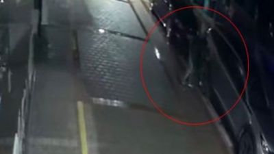 Antalya’da park halindeki 20 aracın lastiği kesildi