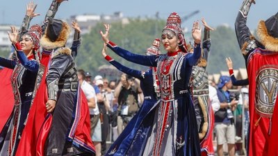 Rusya'daki Tatarlar ve Başkurtlar, Sabantuy Bayramı'nı kutladı