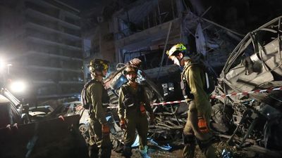 Tel Aviv yerle bir oldu, İran’ın füze yağmuru şehri harabeye çevirdi
