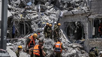 İran’ın misilleme füze atakları Tel Aviv’de hayatı felç etti