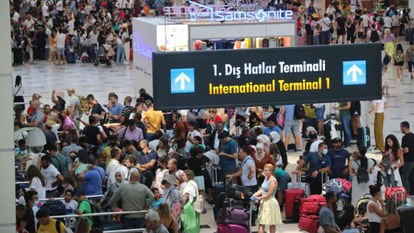 Antalya'ya yeni yılda da yabancı turist akını: 118 bin 762 turist geldi