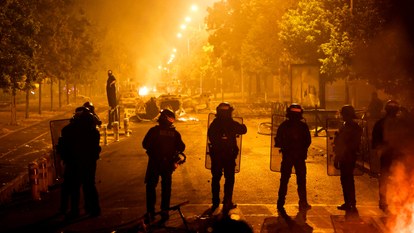 Fransa'da vatandaş ve polis arasında gerilim