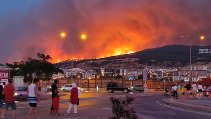 Çanakkale alevlere teslim oldu! Kare kare orman yangını...