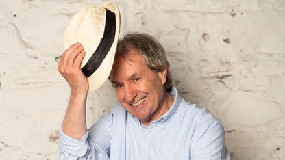 Albümleri satış rekorları kıran müzisyen Chris de Burgh, 11 yıl aradan sonra Türkiye'de konser verecek