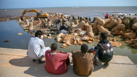 Sel felaketinin yaşandığı Libya şimdi de salgın riskiyle karşı karşıya