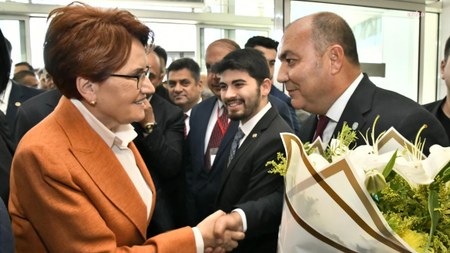 Meral Akşener CHP'nin kalesi İzmir'de: Muhalefete yüklenecek