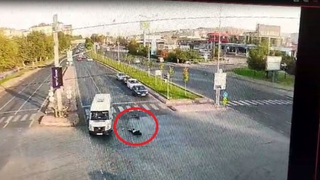 Kayseri'de skuterli gence iki defa araç çarptı: Hayatını kaybetti