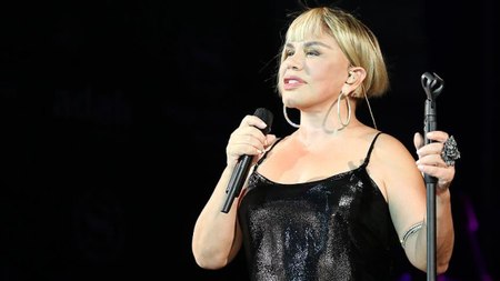 Sezen Aksu'dan Atatürk'e hakaret eden çocuğa mektup