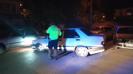Çorum'da polisten kaçan alkollü sürücü kaza yapınca yakalandı