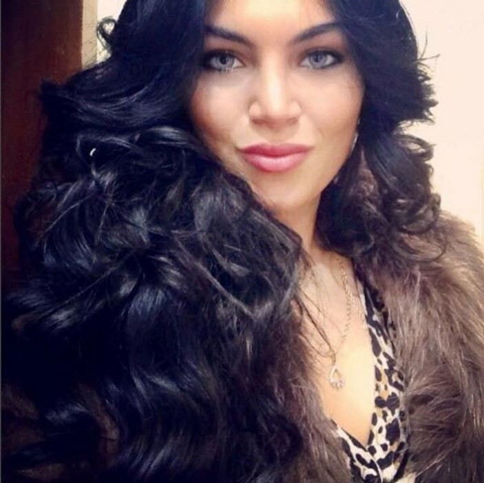 Adriana Lima'ya benzetilen İzmirli avukat 
