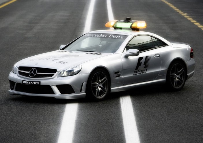 Mercedes'ten F1 güvenlik aracı