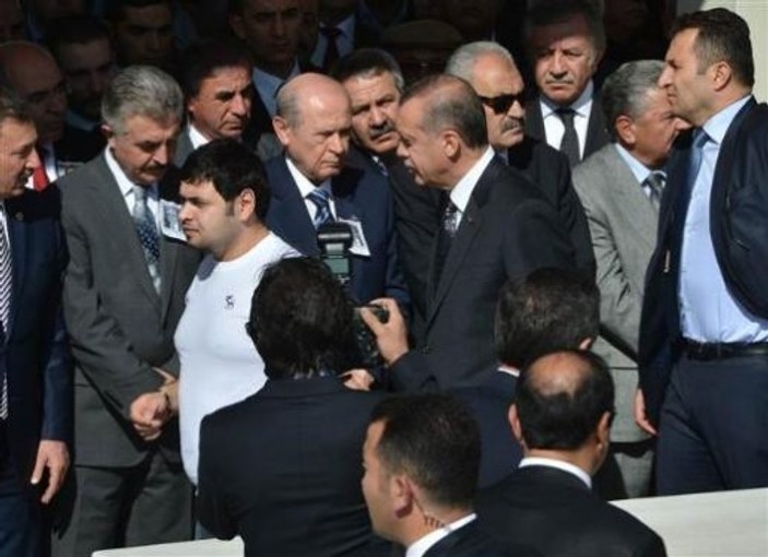 Başbakan Erdoğan ile Bahçeli arasındaki gerginlik yaşandı