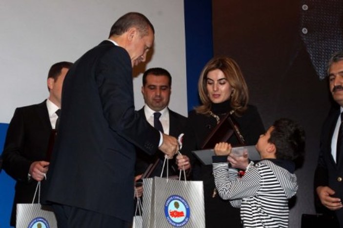 Erdoğan Uludere Kaymakamı'na ödül verdi