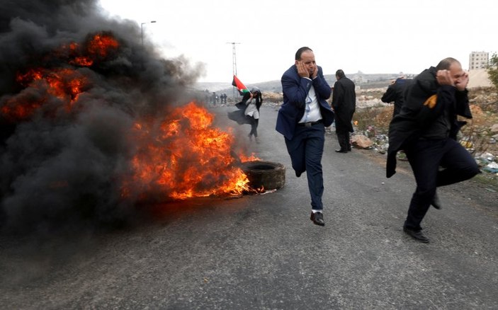 Ramallah’ta Türk bayraklı protestocu dikkat çekti